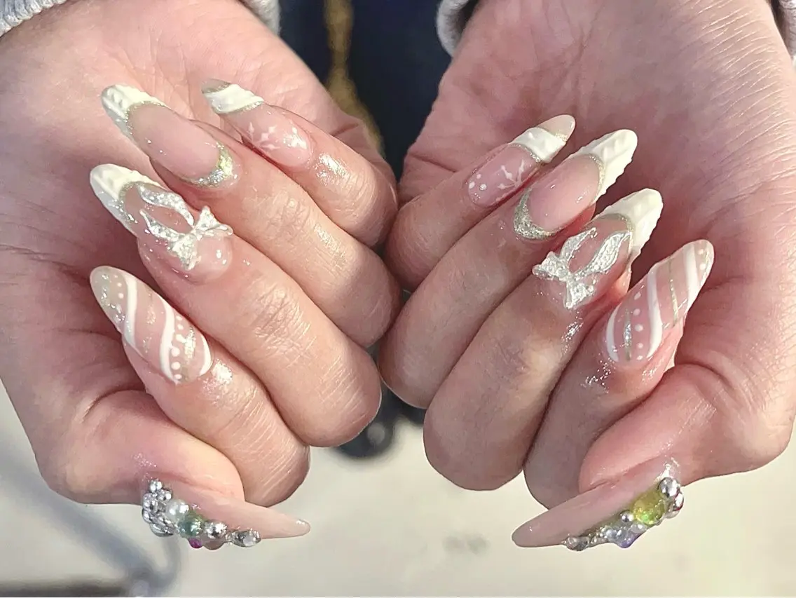 ネイル ハンドネイル アユリ リリのネイルデザイン