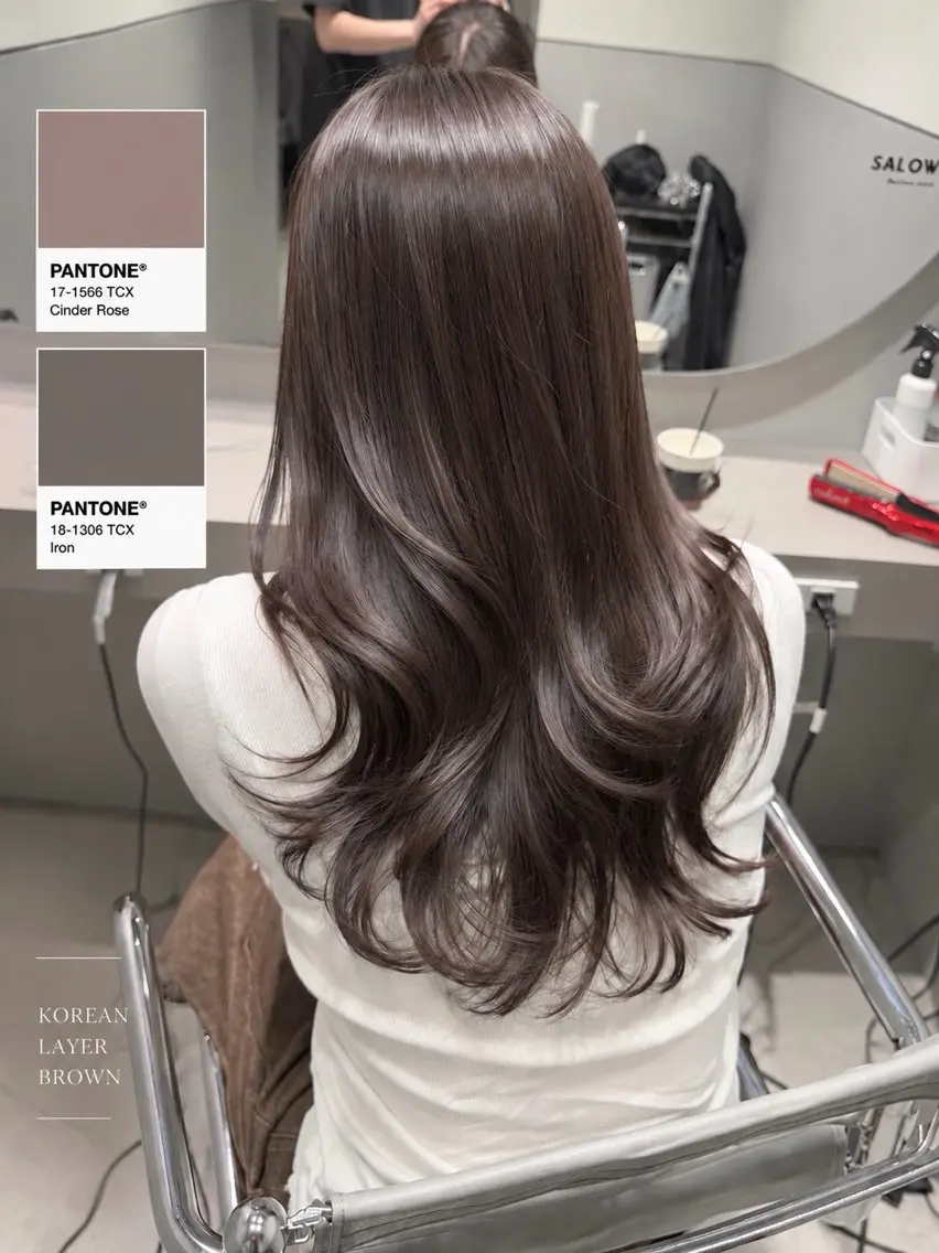 セミロング カラー ブリーチ ブラウンカラー 透明感カラー グレージュ モカグレージュ カット ヘアカラー トリートメント KAITO/透明感× 艶カラー/レイヤーのヘアスタイル