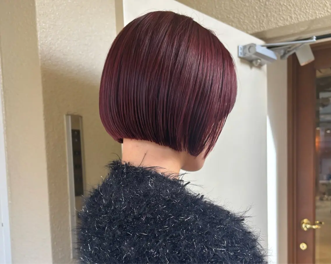 ショート カラー ブリーチ ダブルカラー ブリーチなしカラー レッドカラー ボブ カット ヘアカラー トリートメント mei|顔まわり ×透明感カラーのヘアスタイル