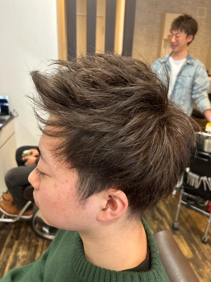 ショート メンズ ヘアカラー RYOMA (リョーマ)のヘアスタイル