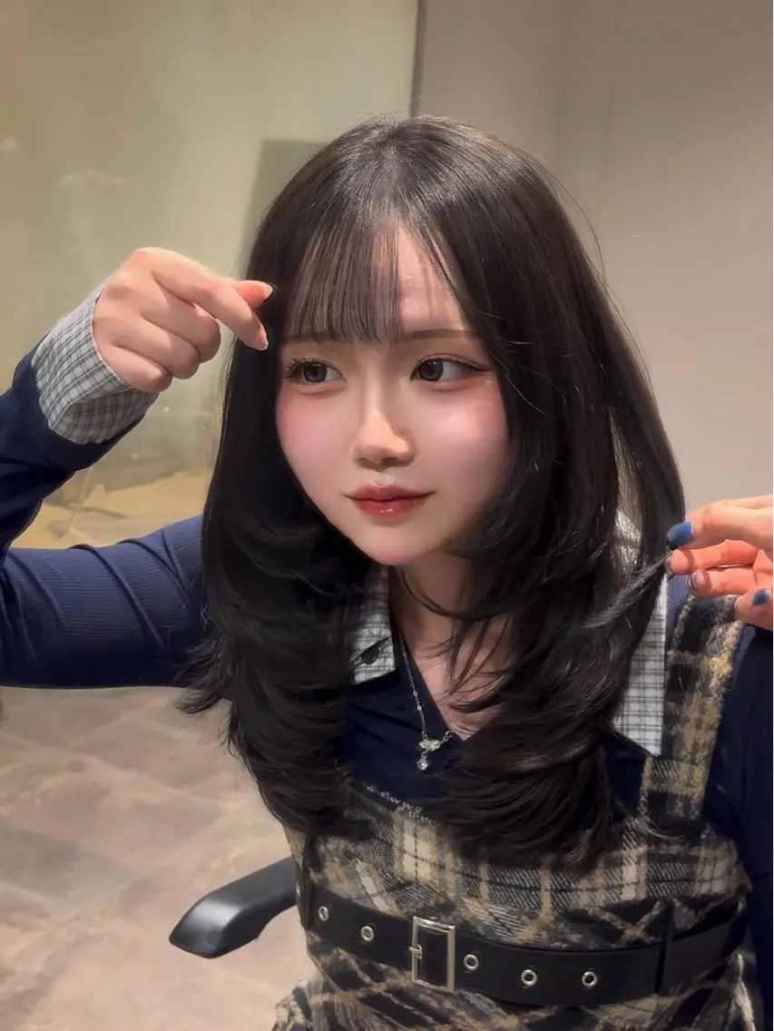ロング カラー ブリーチ ダブルカラー ブリーチなしカラー 卒業式のヘアスタイル 韓国風ヘア カット ヘアカラー 🩵福岡ブリーチなし レイヤー/紫音🩵のヘアスタイル