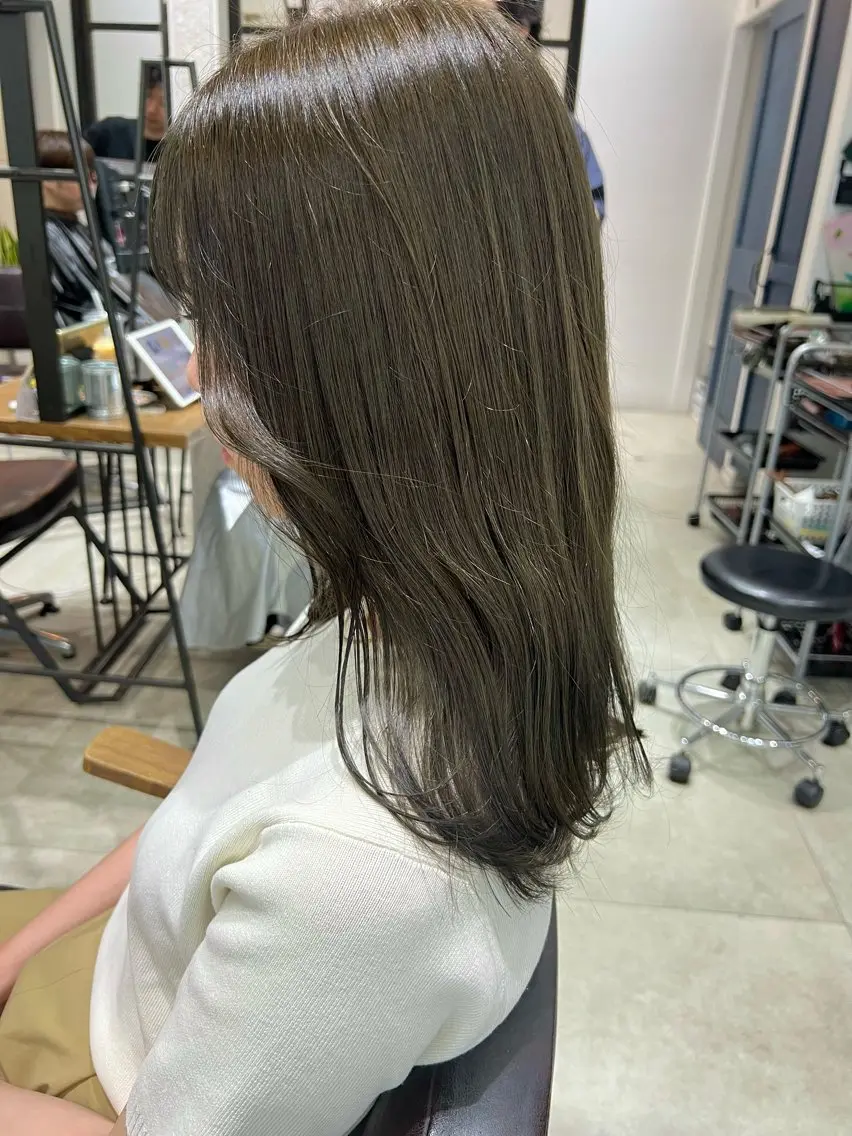 セミロング カラー ベージュカラー オリーブベージュ ヘアカラー トリートメント 🌿ニュアンス/髪質 改善🌿Fukudaのヘアスタイル