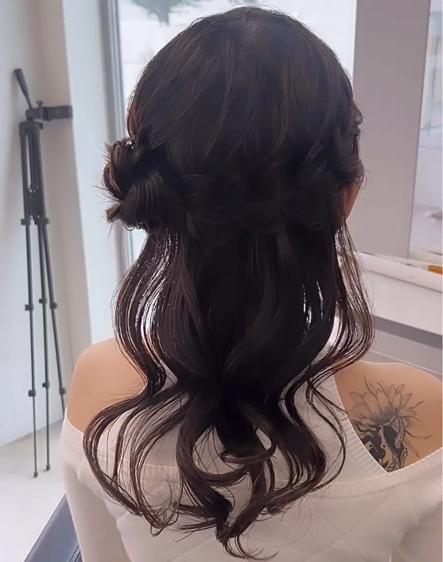 ロング ヘアセット もえ / 盛れるヘア🖤🌙のヘアスタイル