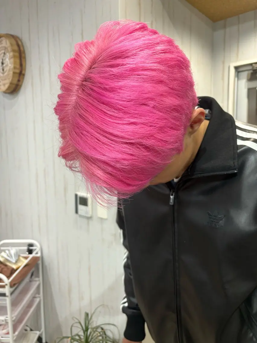 ショート カラー メンズ メンズブリーチ ブリーチ ピンクカラー ホワイトピンク 桑原 由理のヘアスタイル