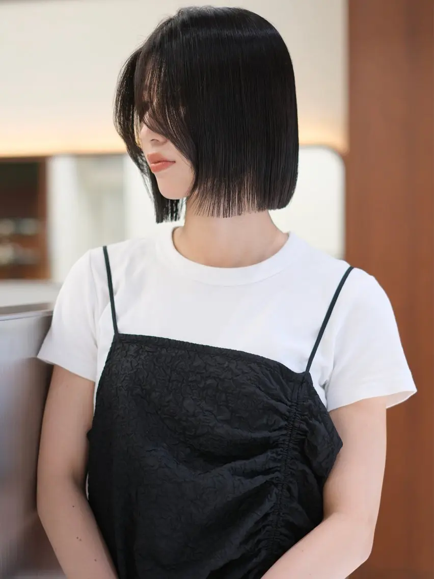ショート 切りっぱなしボブ ボブ 似合わせカット カット ヘアカラー トリートメント (h)wim ウィムのヘアスタイル