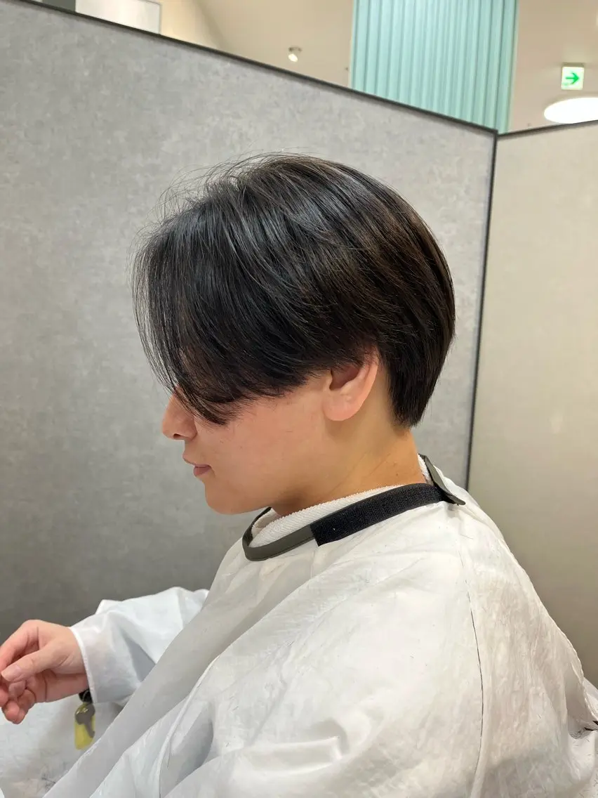 メンズ センターパート カット 奥田 杏夏のヘアスタイル