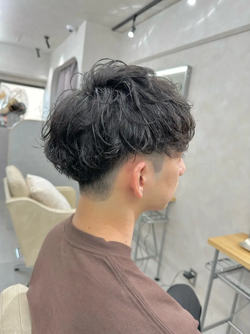 パーマ メンズ メンズパーマ スパイラルパーマ カット パーマ 💎メンズパーマ特化 🥇メンズのプロのヘアスタイル
