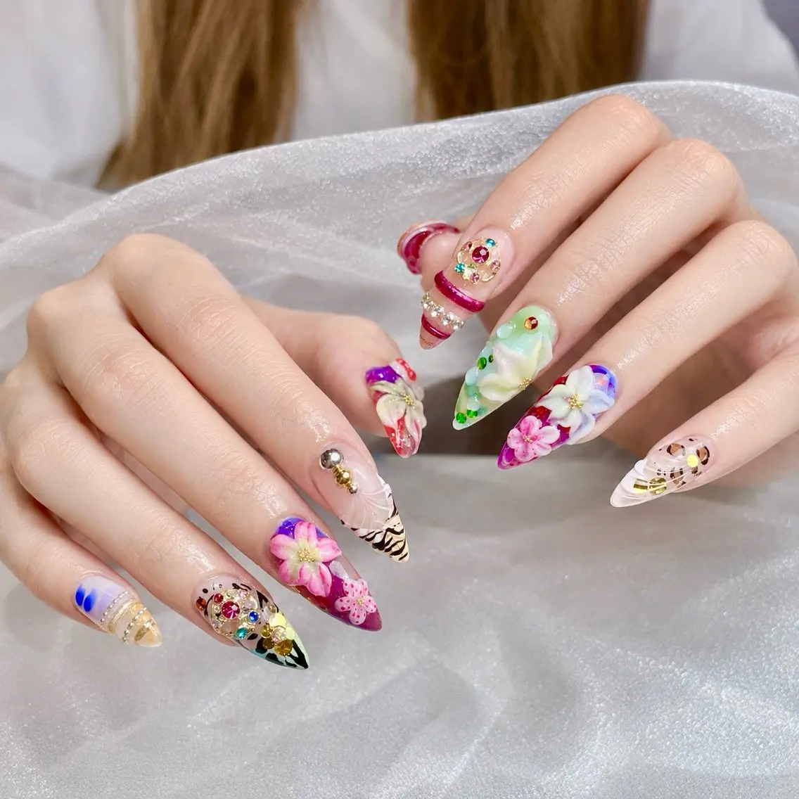ネイル ハンドネイル Rosy Nail Galleryのネイルデザイン