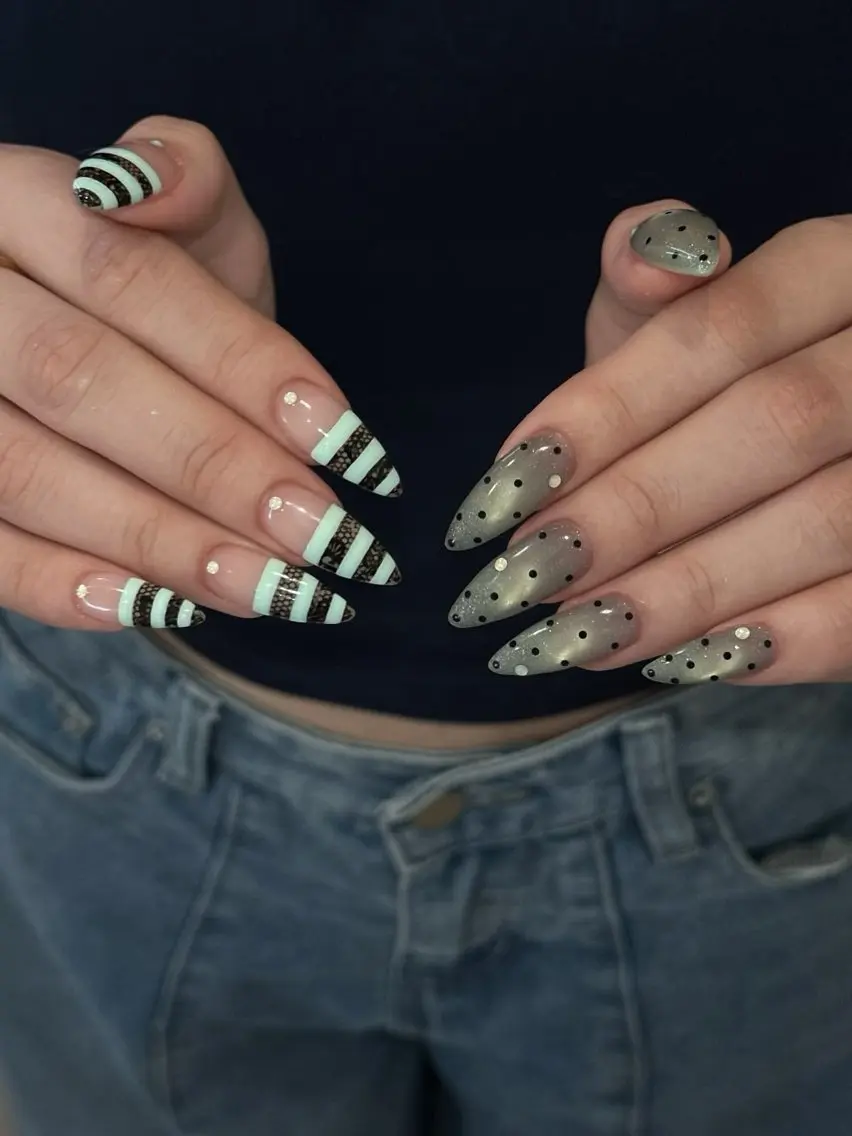 ネイル チークネイル ドット フットネイル フレンチネイル グラデーション Nihonthy Nail 新宿のネイルデザイン