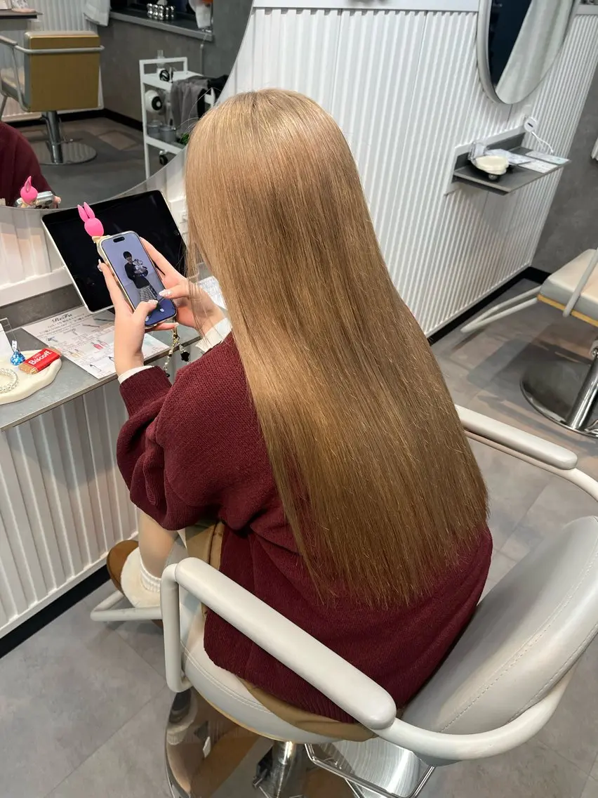 ロング ヘアカラー 松井 咲樹のヘアスタイル