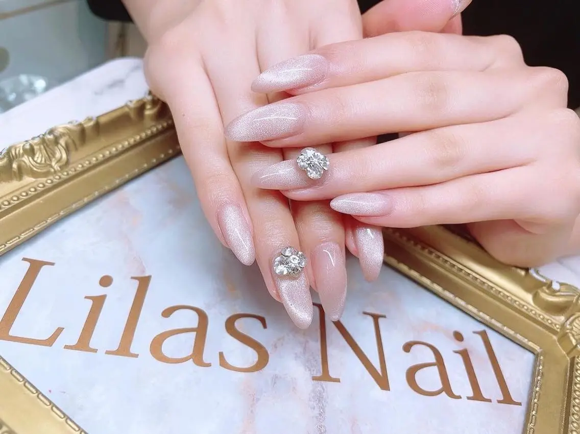 ネイル ジェルネイル ハードジェル ロングネイル マグネットネイル ニュアンスネイル Lilas Nailのネイルデザイン