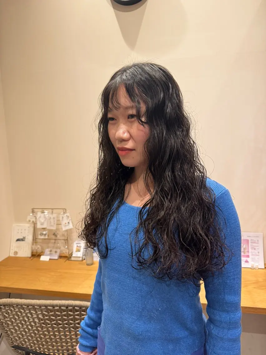 ロング パーマ ロング スパイラルパーマ パーマ トリートメント ENIF 大島 芽生のヘアスタイル