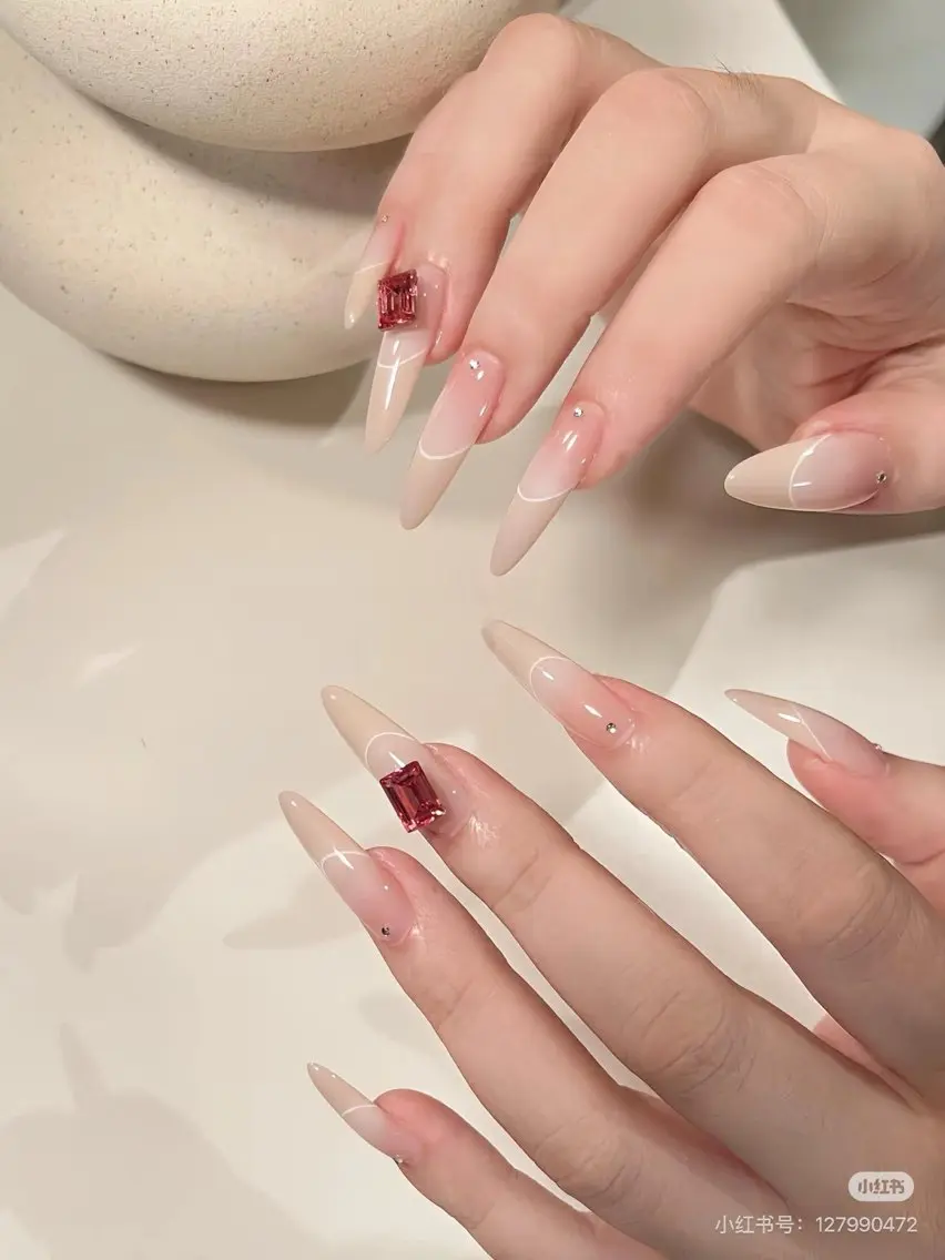 ネイル フレンチネイル ガラスフレンチ キラキラネイル 韓国ネイル ロングネイル ハンドネイル star nail salonのネイルデザイン