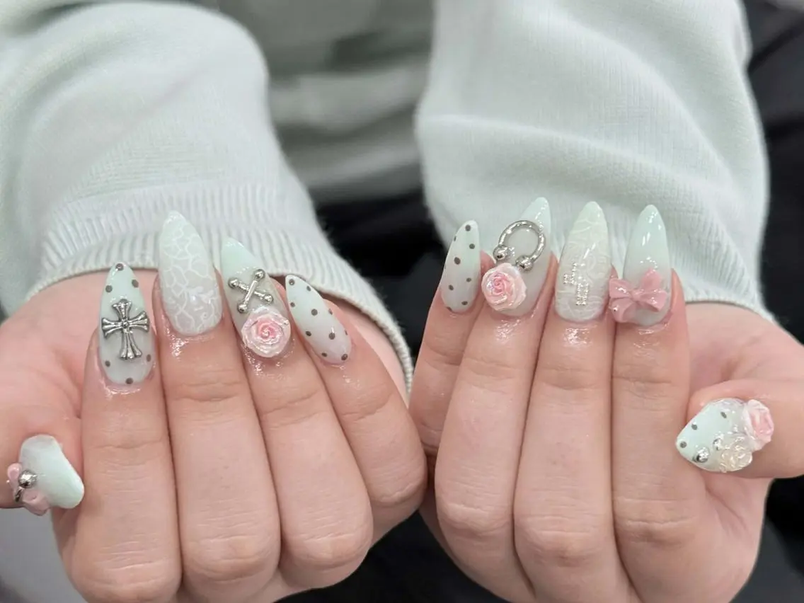 ネイル 長さ出し グラデーション 卒業式 キラキラネイル マグネットネイル ハンドネイル YUNA Belle Nail 池袋のネイルデザイン