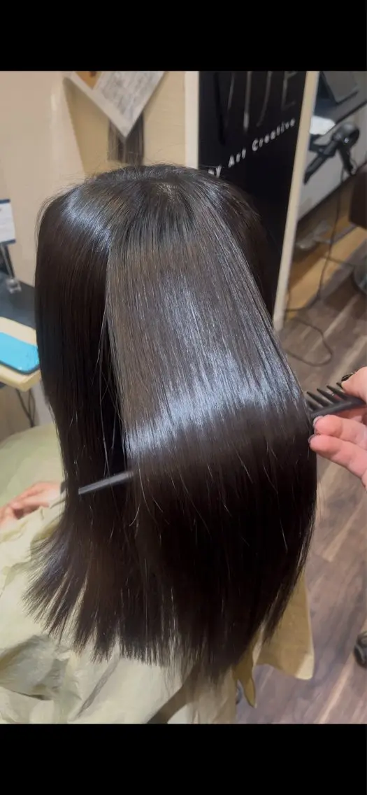 セミロング 髪質改善 縮毛矯正 狩野 竜生のヘアスタイル