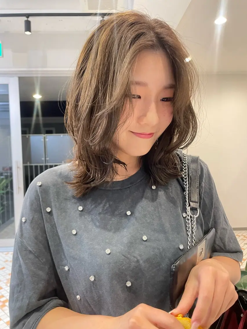 ミディアム ウルフカット やまぎし ひろきのヘアスタイル