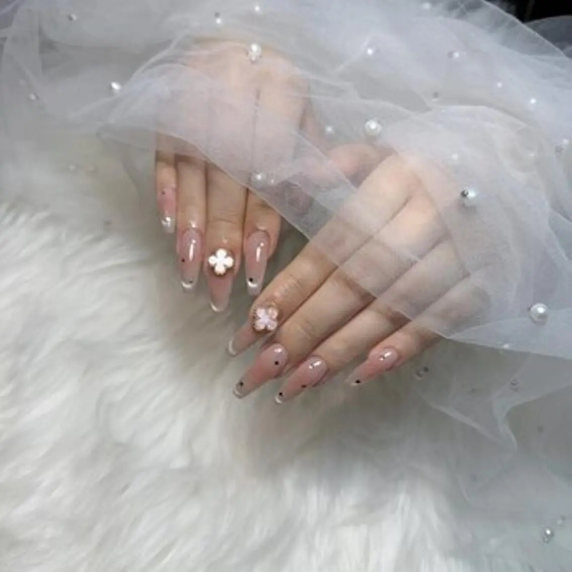 ネイル PEEKABOO NAIL 梅田のネイルデザイン