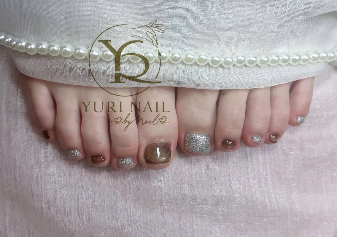 ネイル チークネイル フットネイル フレンチネイル グラデーション キラキラネイル ハンドネイル フットネイル ハンドケア YURI Nail Funabashiのネイルデザイン
