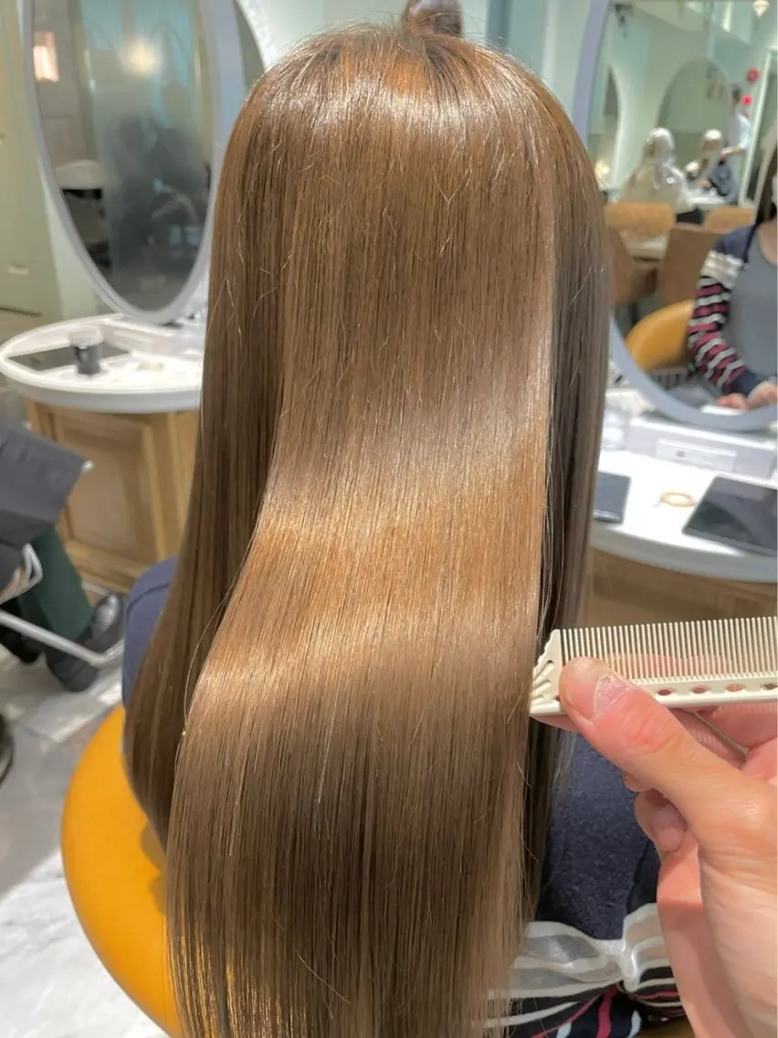 セミロング カラー ベージュカラー 黒髪 ブリーチ ブルーカラー ブルーブラック カット ヘアカラー トリートメント 木屋元一/透明感 /前髪/レイヤーのヘアスタイル