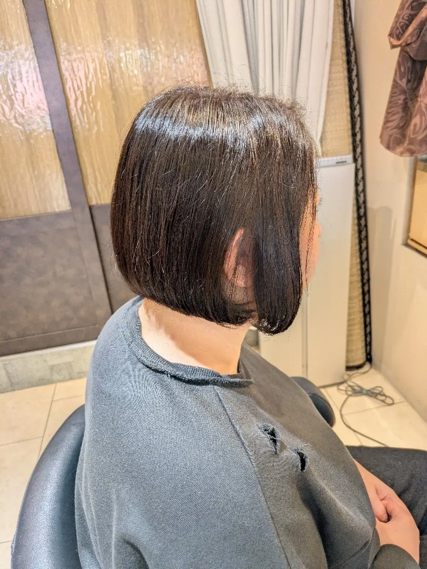 ミディアム ボブ 塚原 友紀子のヘアスタイル
