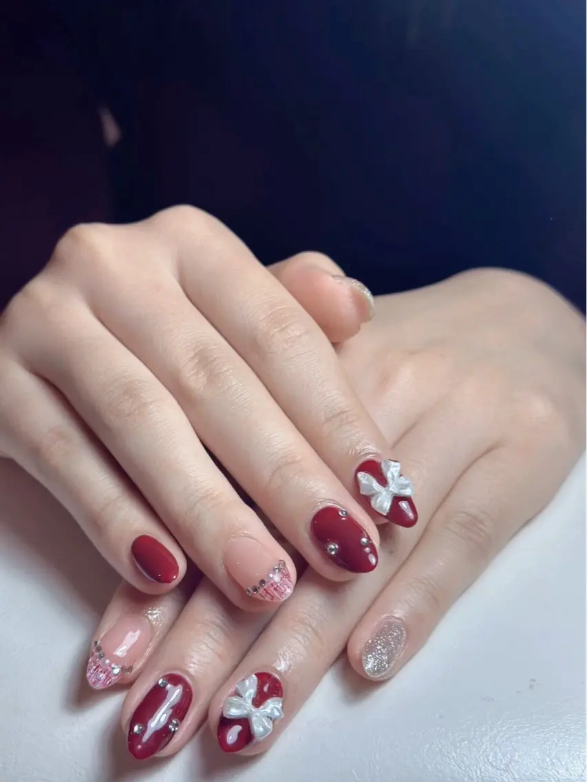 ネイル チークネイル フレンチネイル グラデーション キラキラネイル 韓国ネイル ハンドネイル RAMU Nail 恵比寿店のネイルデザイン