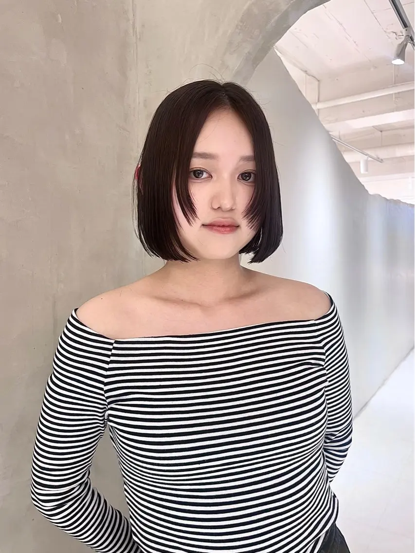 ミディアム カット トリートメント 切りっぱなしボブ/ 艶カラー/綾莉のヘアスタイル