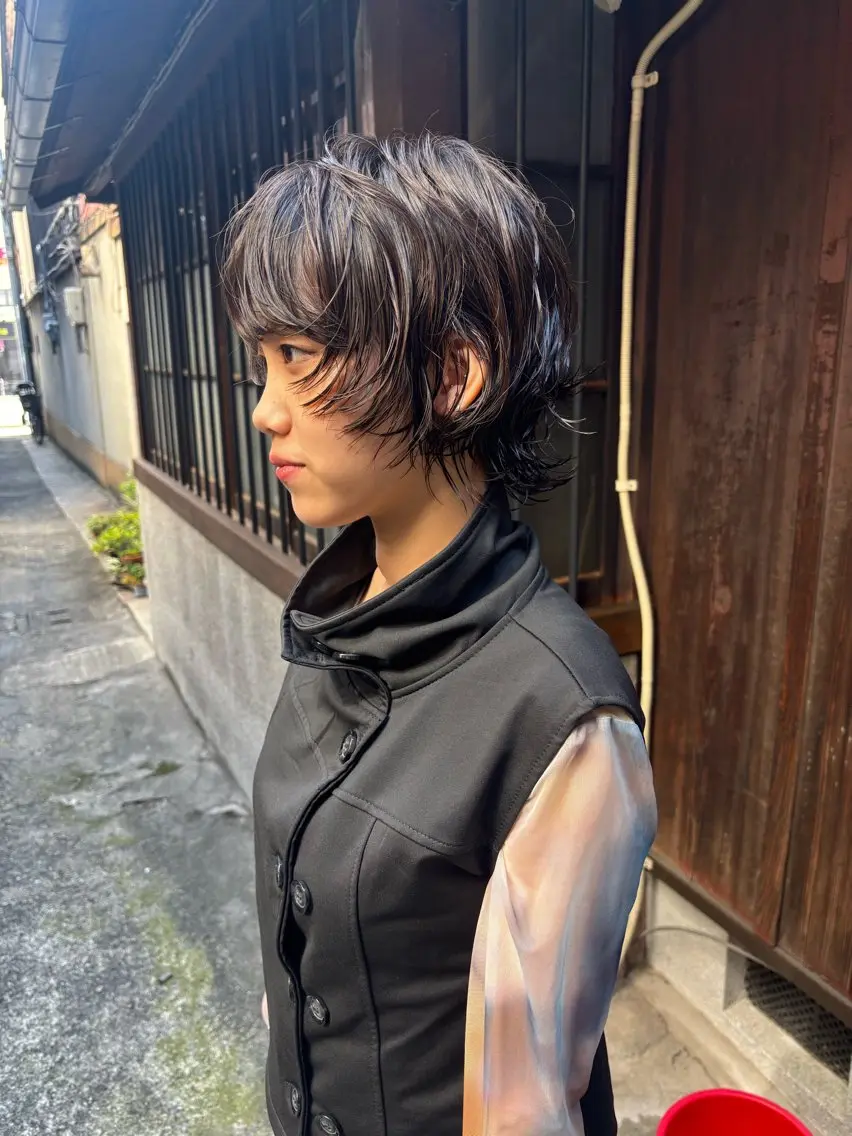 ショート パーマ ニュアンスパーマ カット パーマ 大石 朱純のヘアスタイル