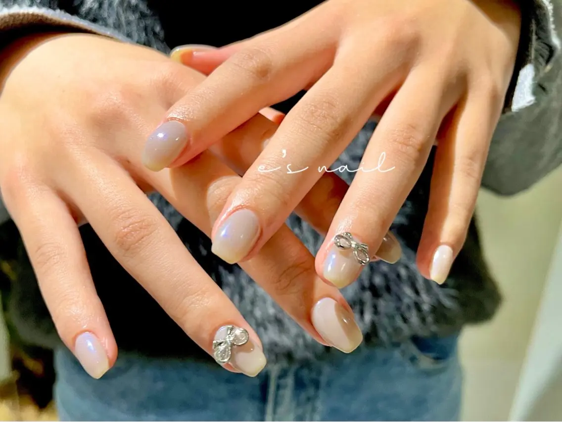 ネイル e’s nail Lumièreのネイルデザイン