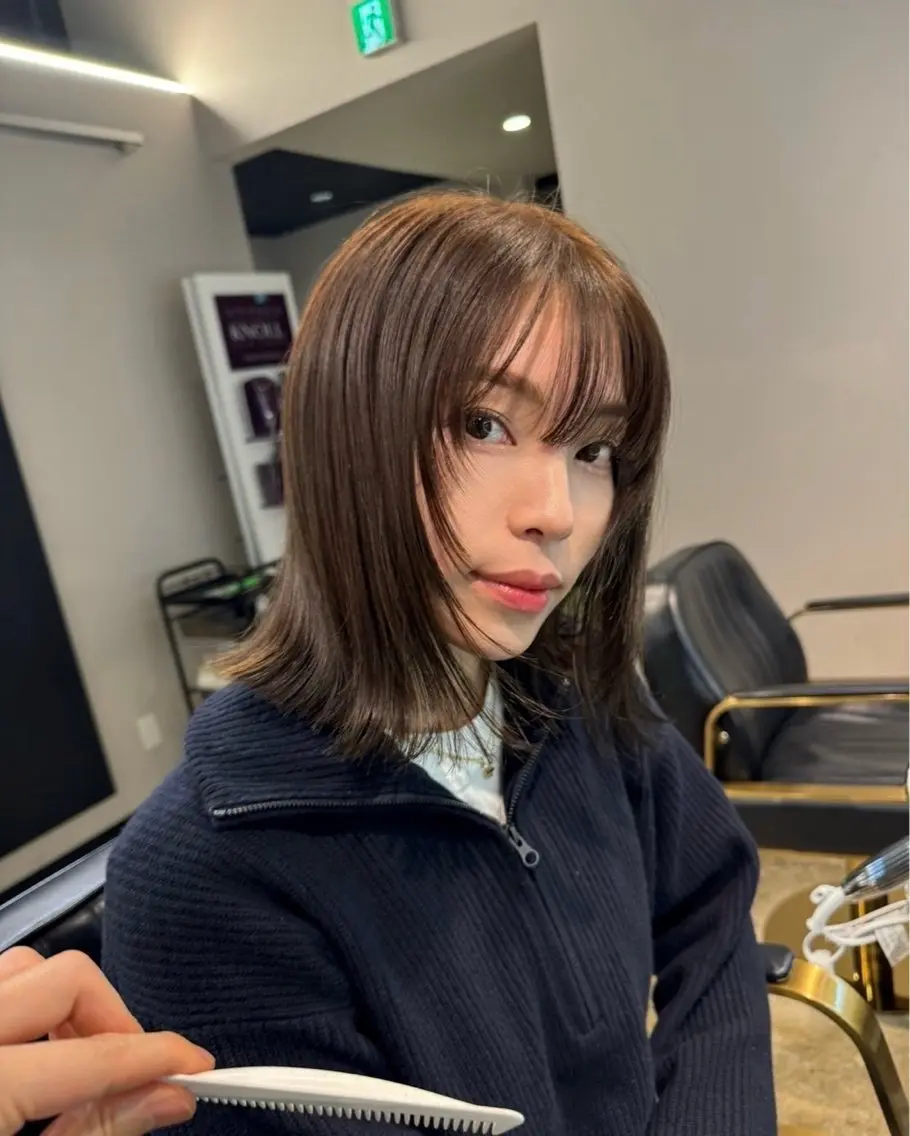 ミディアム 川内 樹のヘアスタイル