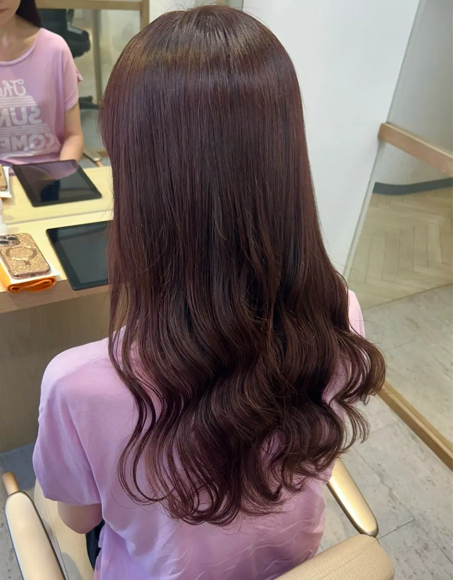 ロング レッドブラウン ヘアカラー トリートメント 🍀秋山 桃子🍀のヘアスタイル