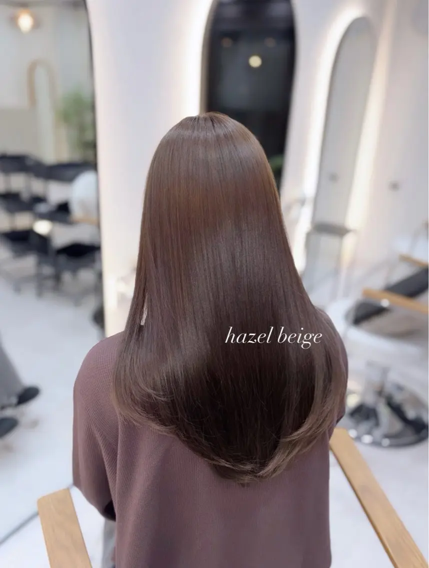 ロング カラー ベージュカラー ヘーゼル レイヤーカット カット ヘアカラー トリートメント 艶髪・透明感カラー・ 韓国ヘア・Yuriのヘアスタイル
