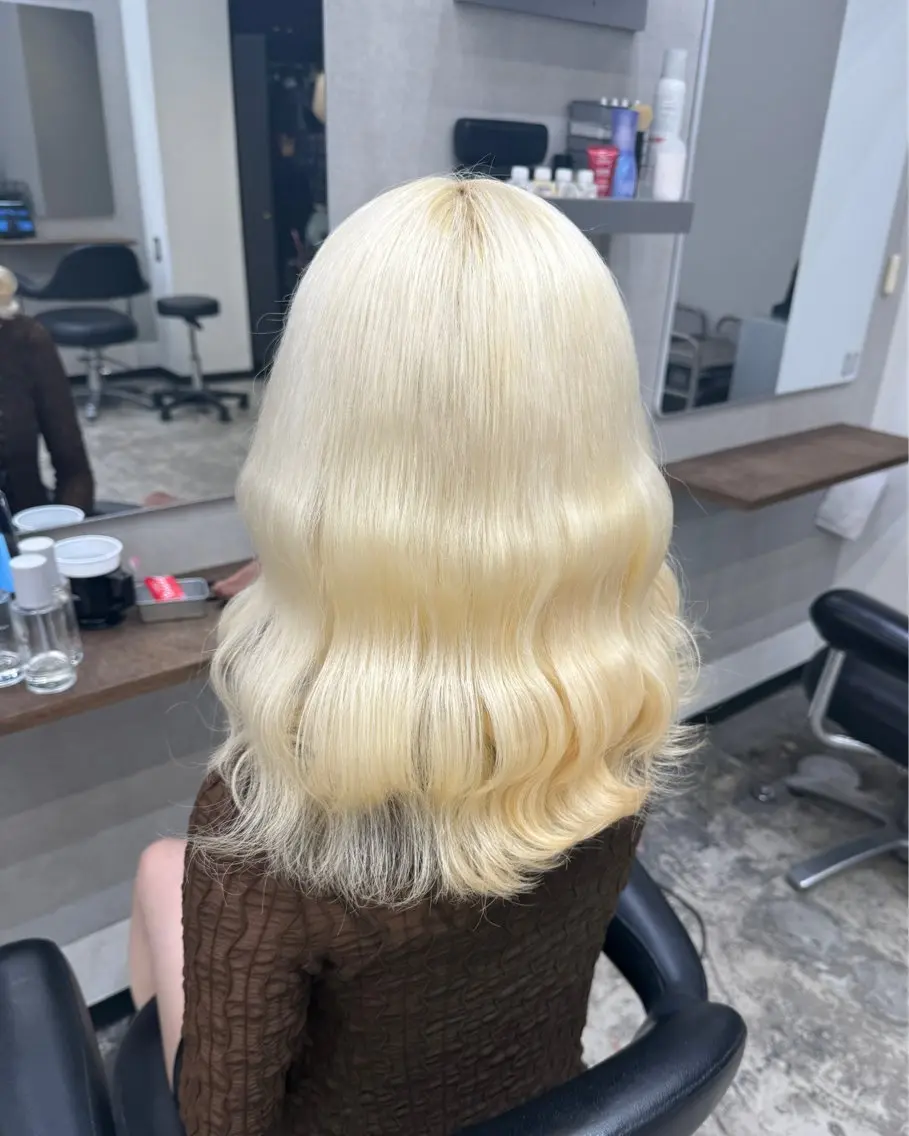 カラー ブリーチ 抜きっぱなしブロンド ブロンド 透明感艶カラー/ Hao 🎀のヘアスタイル