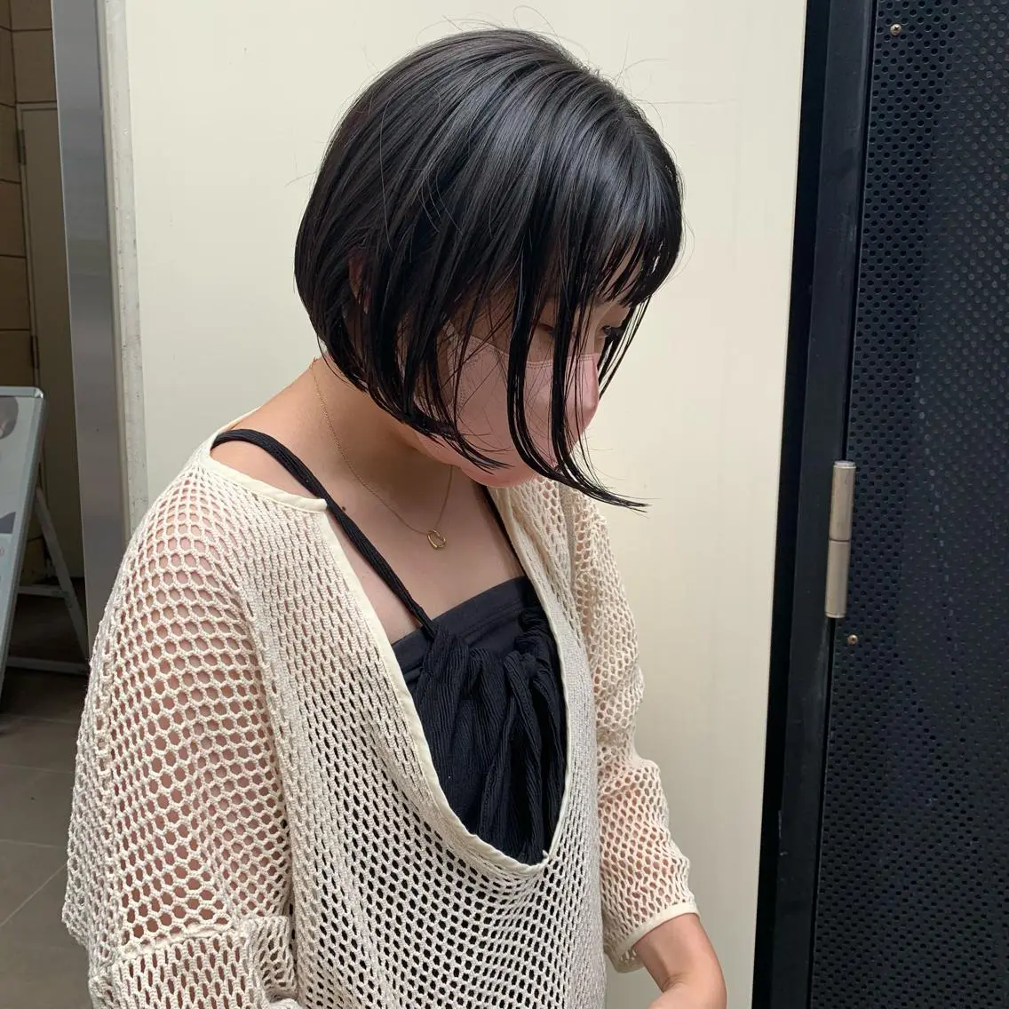ミディアム カット ヘアカラー SAKINO ベージュカラーのヘアスタイル