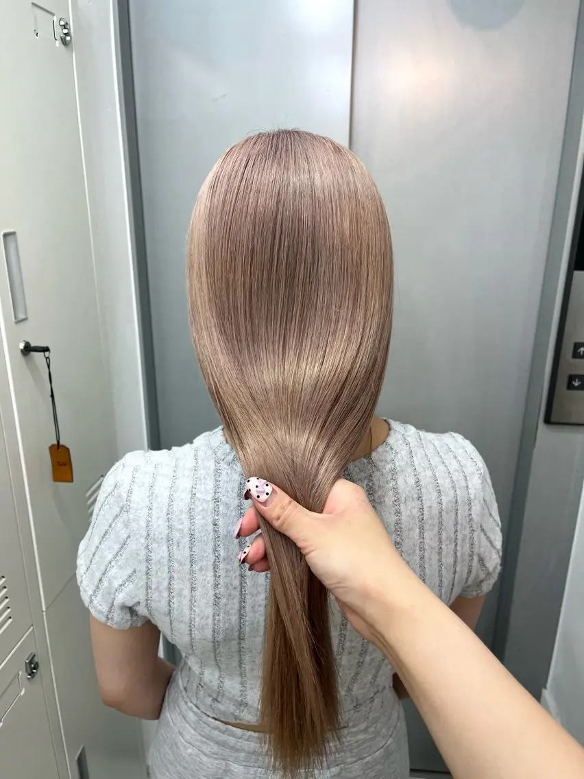 ロング カラー ヘアカラー 柏木 理那のヘアスタイル