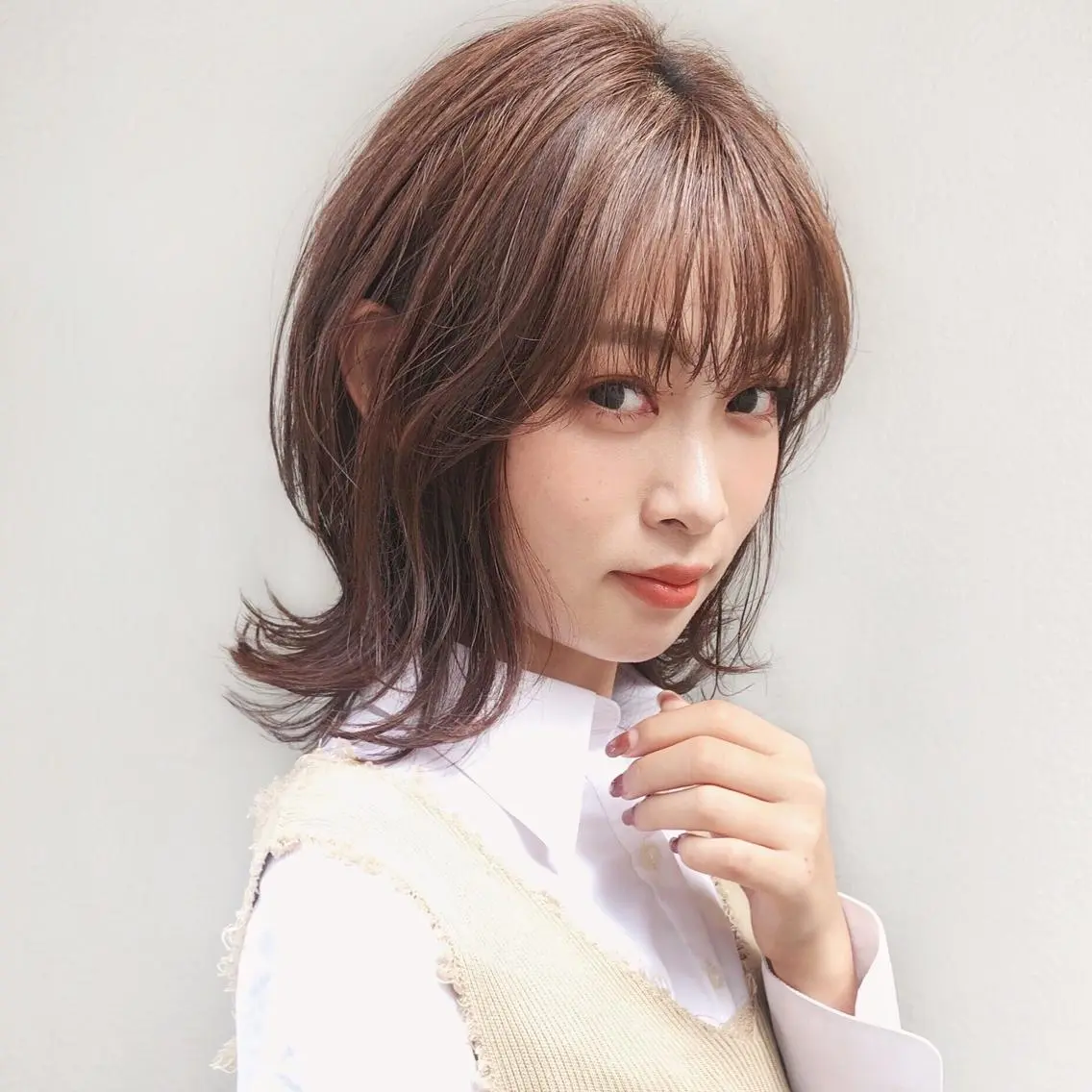 ミディアム カラー ヘアアレンジ KONOMI スタイリストのヘアスタイル