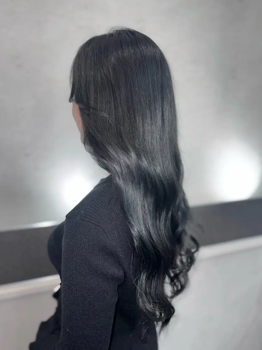 ロング カラー ブルーカラー ブルージュ トリートメント 多賀 順平のヘアスタイル