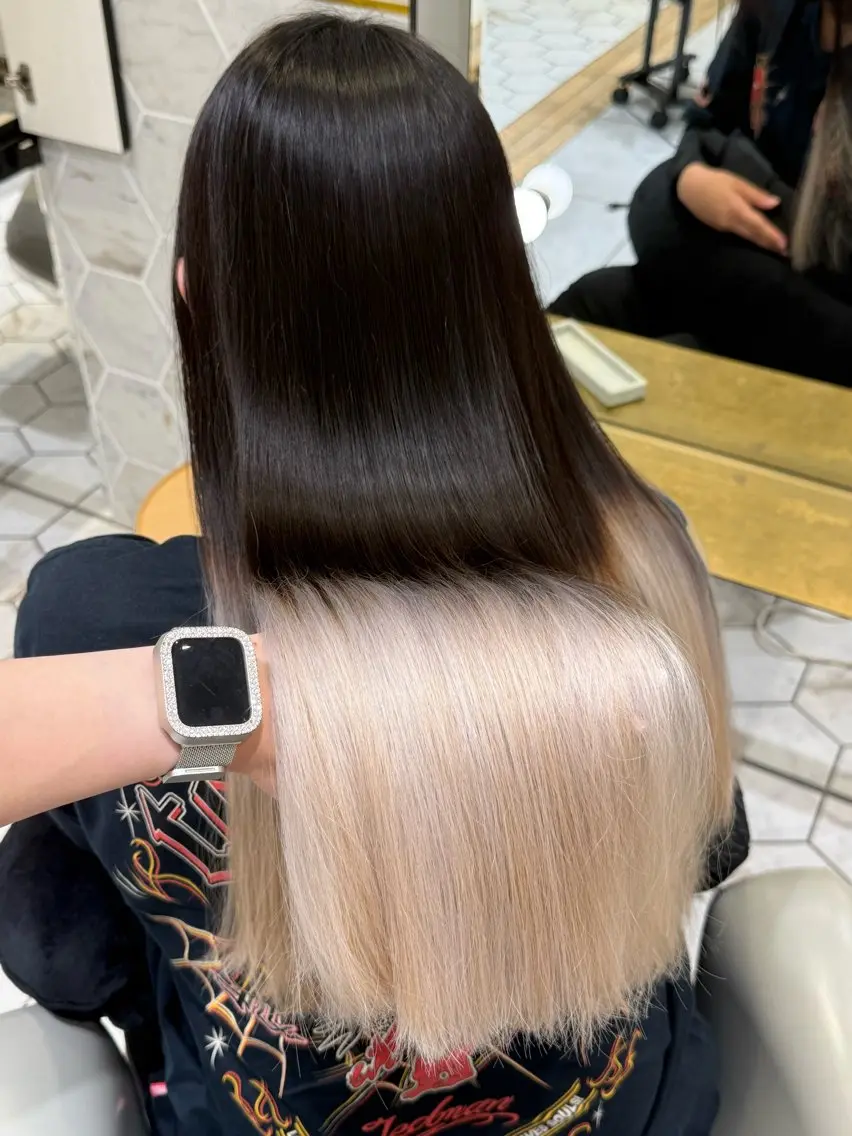 ロング ヘアカラー 𝐘𝐮𝐢 🤎 costesのヘアスタイル