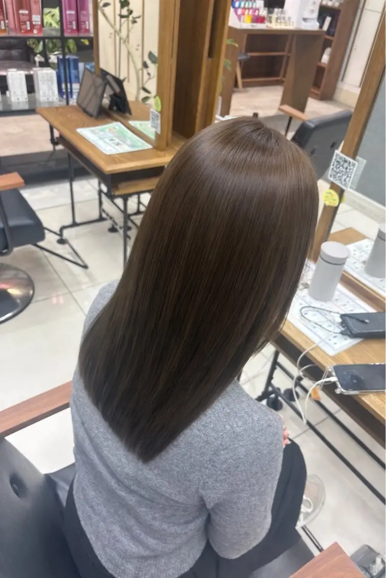 セミロング ヘアカラー 艶髪/透明感カラー 🫧韓国ヘアのヘアスタイル
