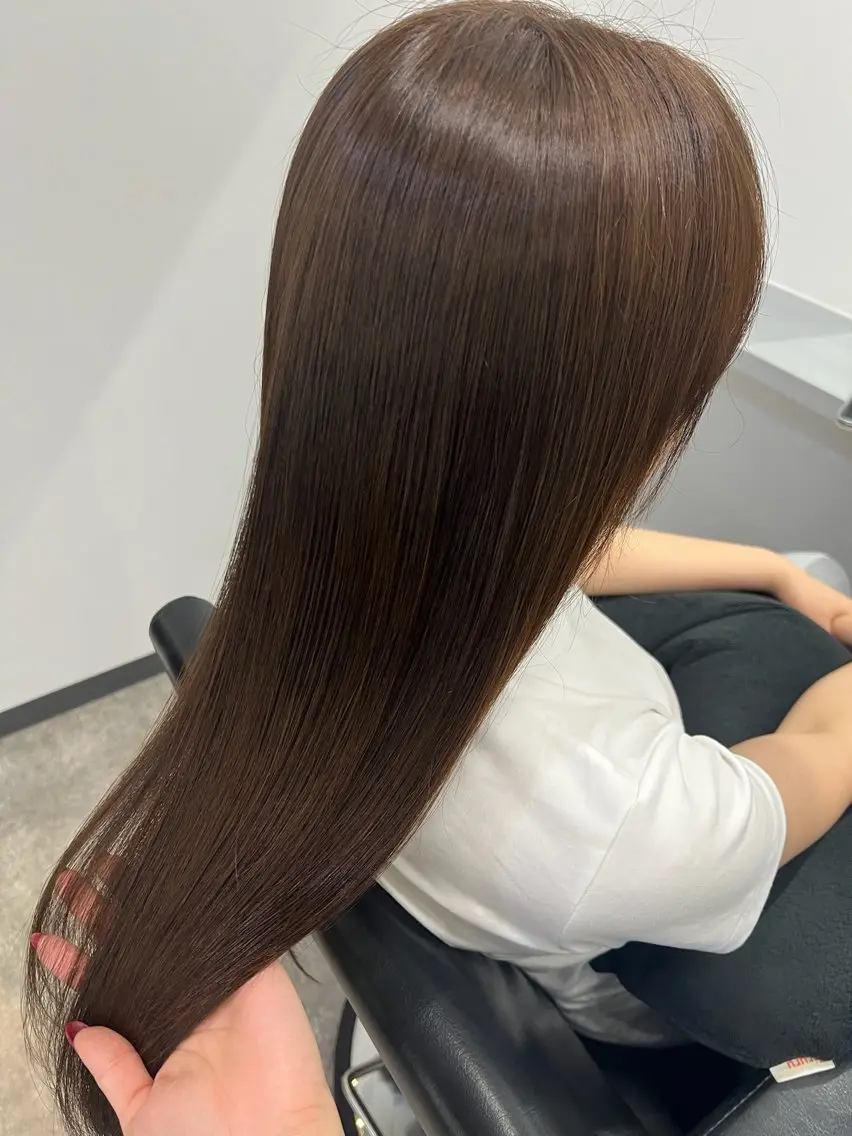 セミロング カラー ヘアカラー トリートメント 小番 茜海のヘアスタイル