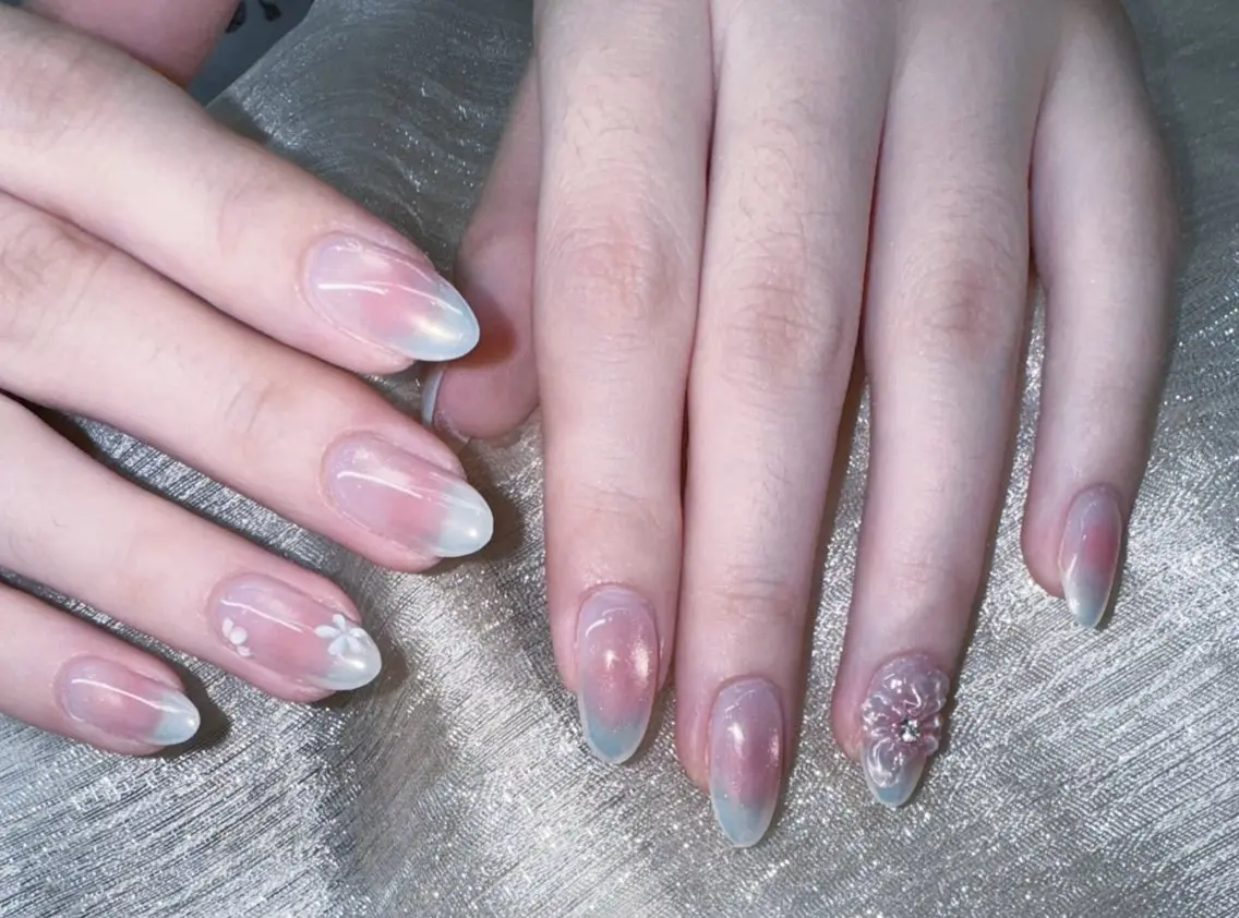 ネイル チークネイル マグネットネイル ミラーネイル 夏ネイル ハンドネイル ハンドケア ETE LUNA NAILのネイルデザイン