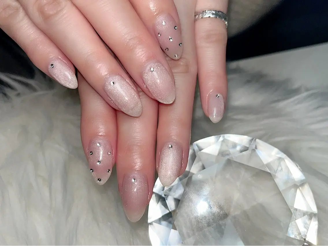 ネイル WHITE NAIL 大島のネイルデザイン