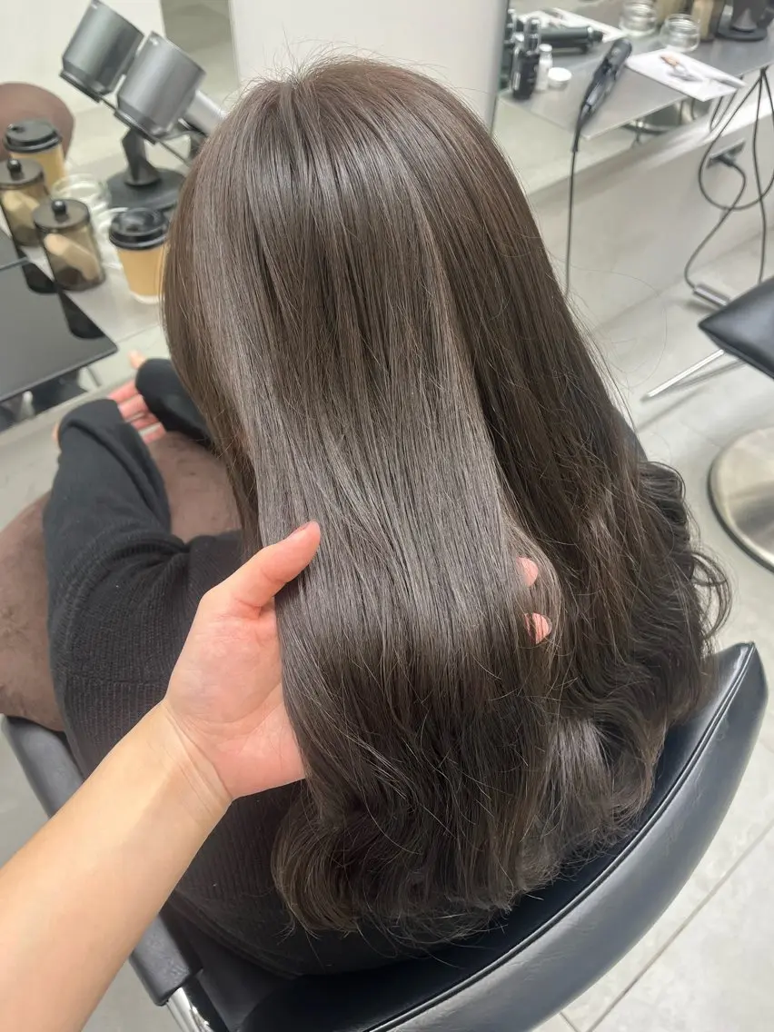 カラー 透明感\モテカラー 🏹͙💫YUUのヘアスタイル