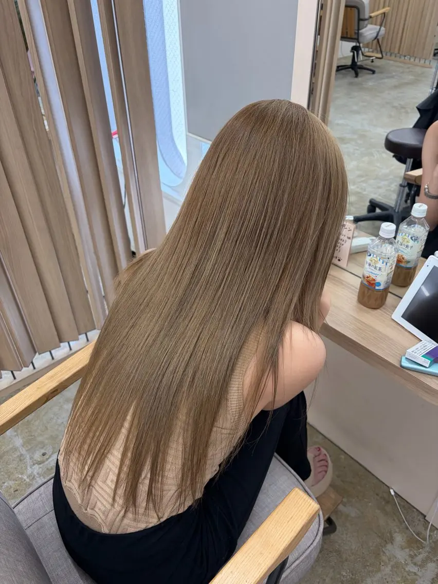 ロング ヘアカラー 村田 竜牙のヘアスタイル