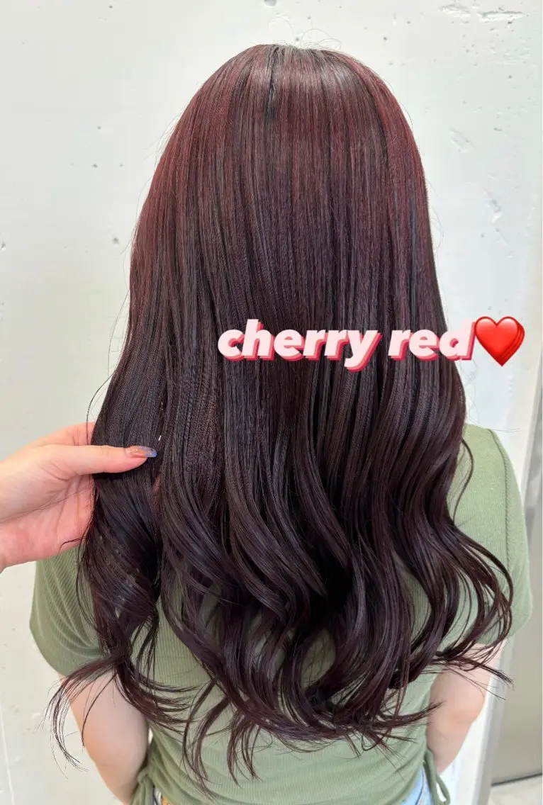 ロング カラー レッドカラー 🫧‪Ameri🫧 Emma ecoleのヘアスタイル