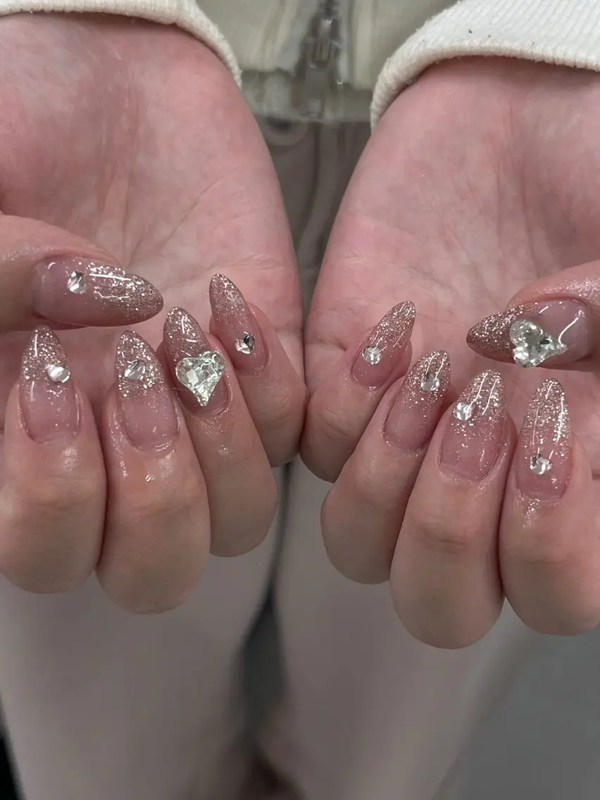 ネイル ハート schon 🎀saraのネイルデザイン