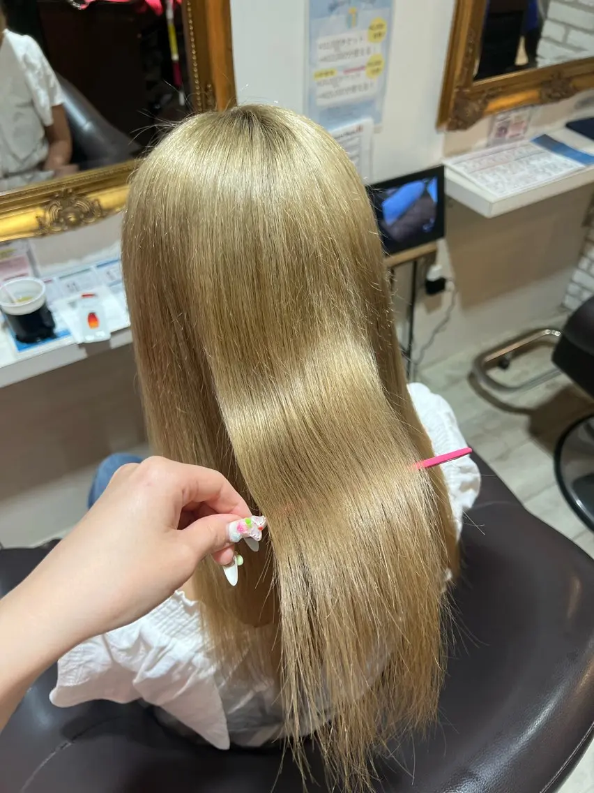 セミロング カラー ヘアカラー トリートメント 上質髪🪐 AIRI🪷‧₊˚のヘアスタイル