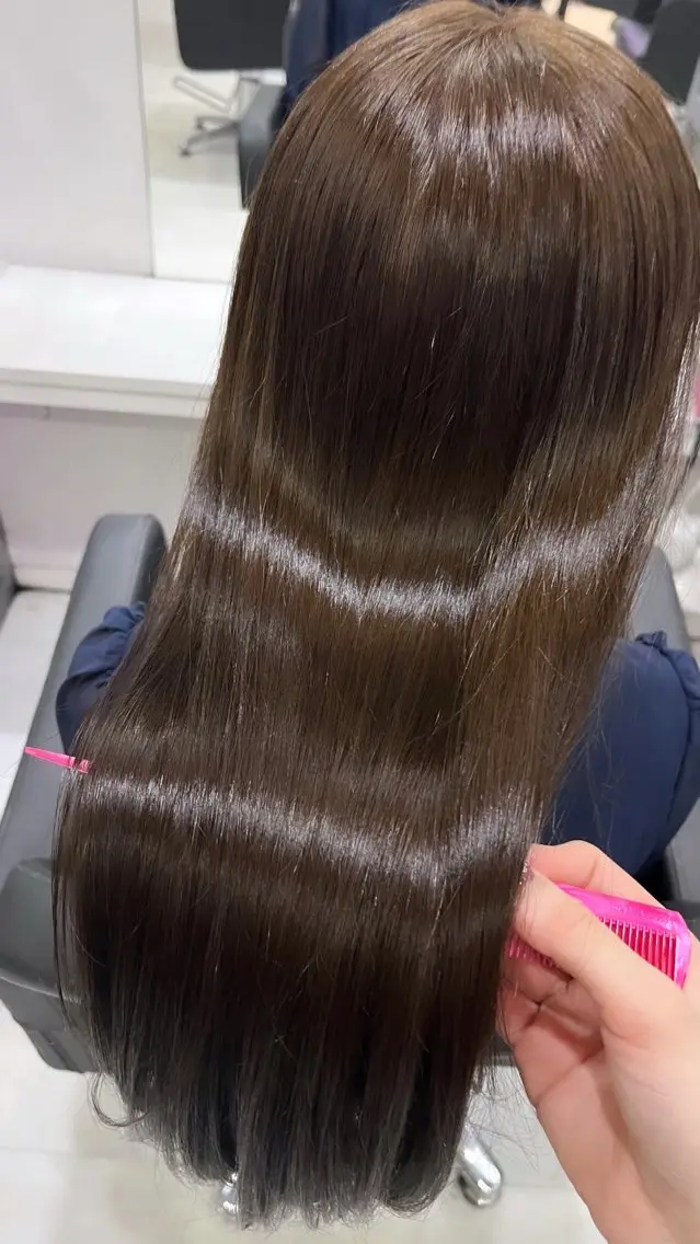 ロング カラー ヘアカラー トリートメント 🦋REISA🦋 エクステ×ハイトーンのヘアスタイル