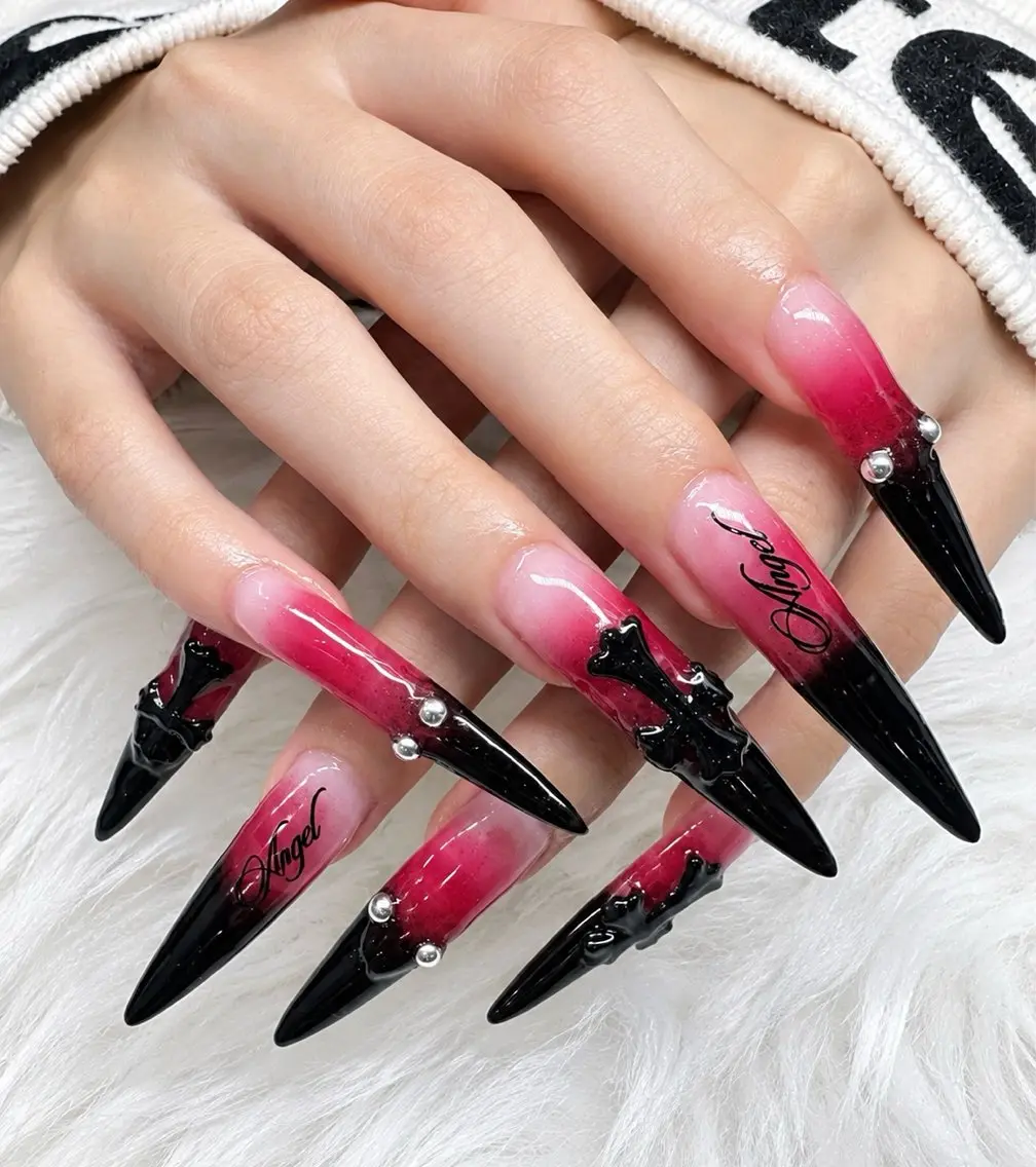 ネイル MIKA RUBY NAIL SLONのネイルデザイン