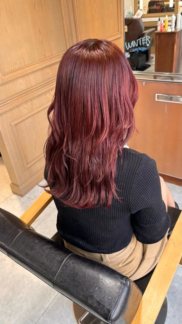 セミロング カラー カワサキ ミクのヘアスタイル