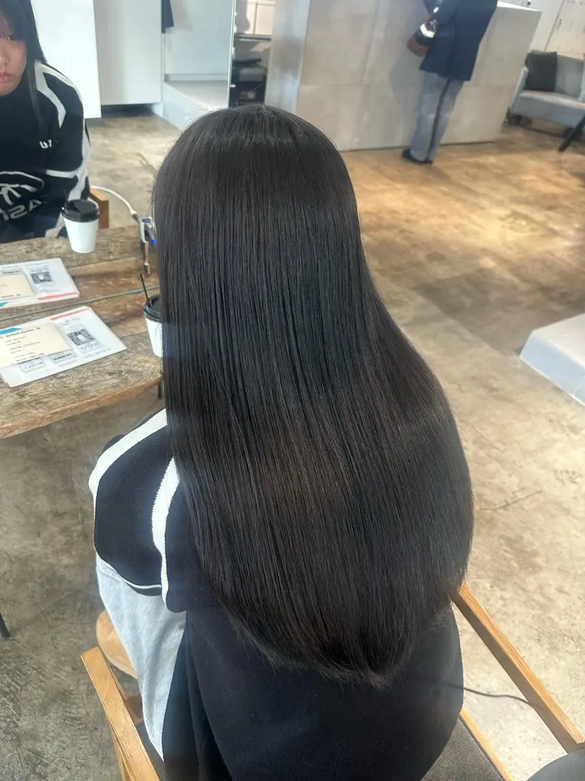 ロング カラー 黒髪 ブリーチ ブルーカラー ブルーブラック 透明感カラー ブリーチ/ハイトーン ⚗️HARUKAのヘアスタイル